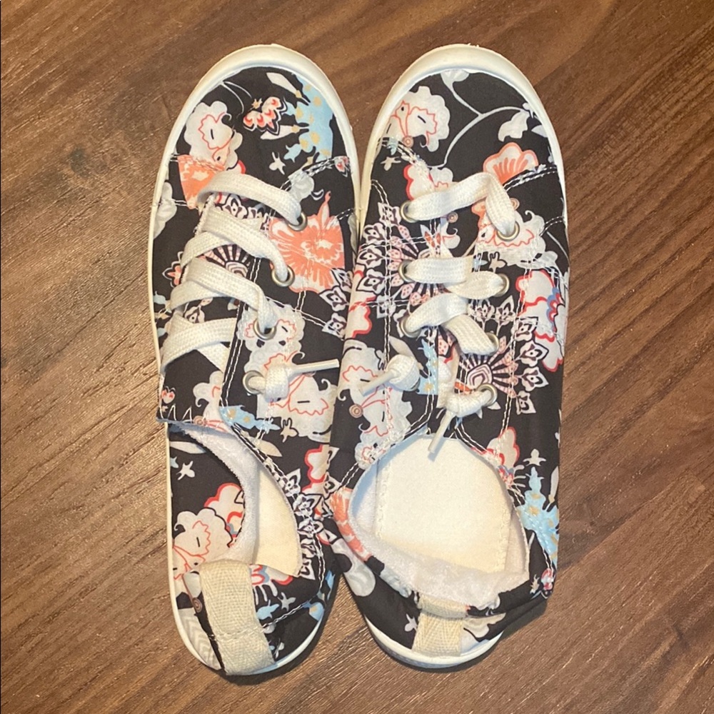Floral Patterned Sneakers - Picture 4 of 4